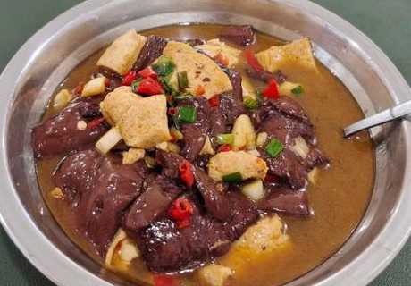 家常豆腐猪血的做法