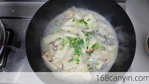 鲤鱼豆腐汤的做法