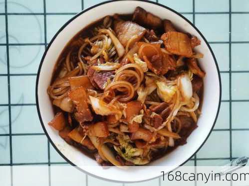 粉条炒肉_粉条炒肉的家常做法