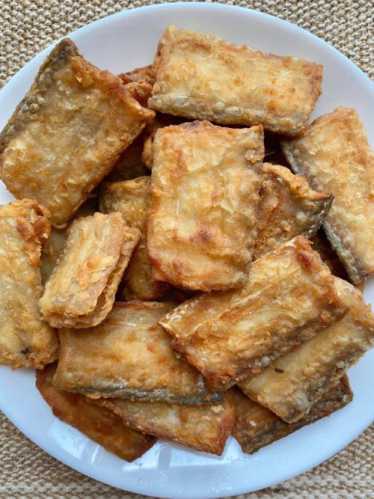 酥炸鱼鳞的做法