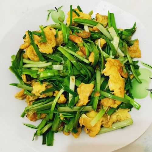 鸡蛋炒蒜苗_鸡蛋炒蒜苗怎么炒好吃