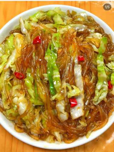 卷心菜炒粉条_卷心菜炒粉条的做法