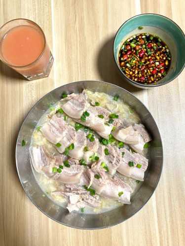 猪肉炖酸菜_猪肉炖酸菜的做法 最正宗的做法