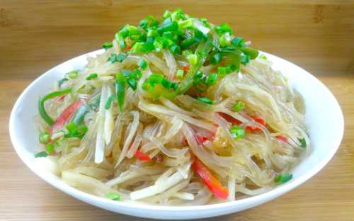 萝卜丝炒粉条_萝卜丝炒粉条的家常做法