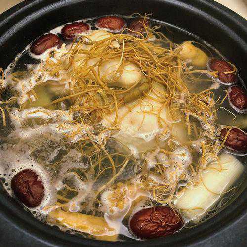 鲜田七煲鸡汤的做法