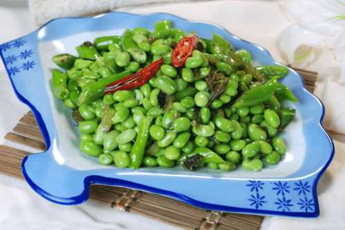 毛豆和什么蔬菜一起炒