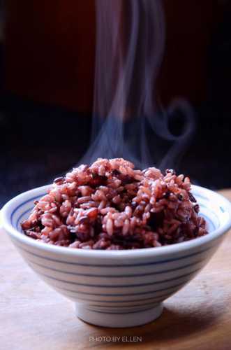 可以直接蒸黑米饭吗